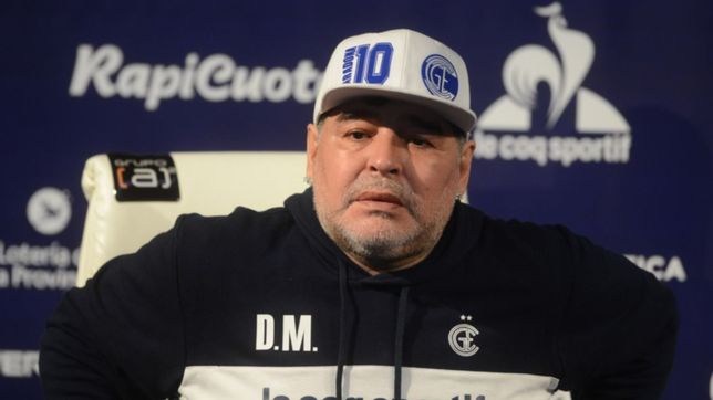 duro testimonio en la causa maradona: ?le ponian pastillas en la cerveza para que no joda