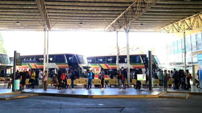 termometro, distancia y barbijo: refuerzan controles en la terminal por las vacaciones