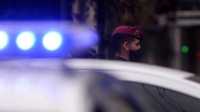 encapuchados, armados y con guantes: el robo millonario en una casa de la plata