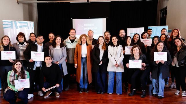 concluyo la incubadora de emprendimientos en la plata con certificaciones y nuevos proyectos