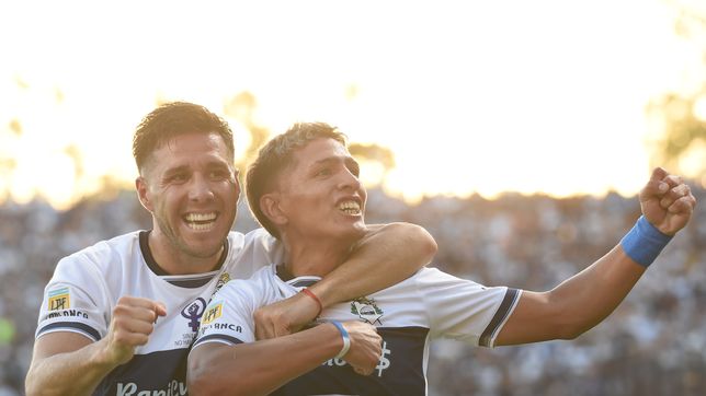 gimnasia se repuso frente a su gente y le gano a barracas central