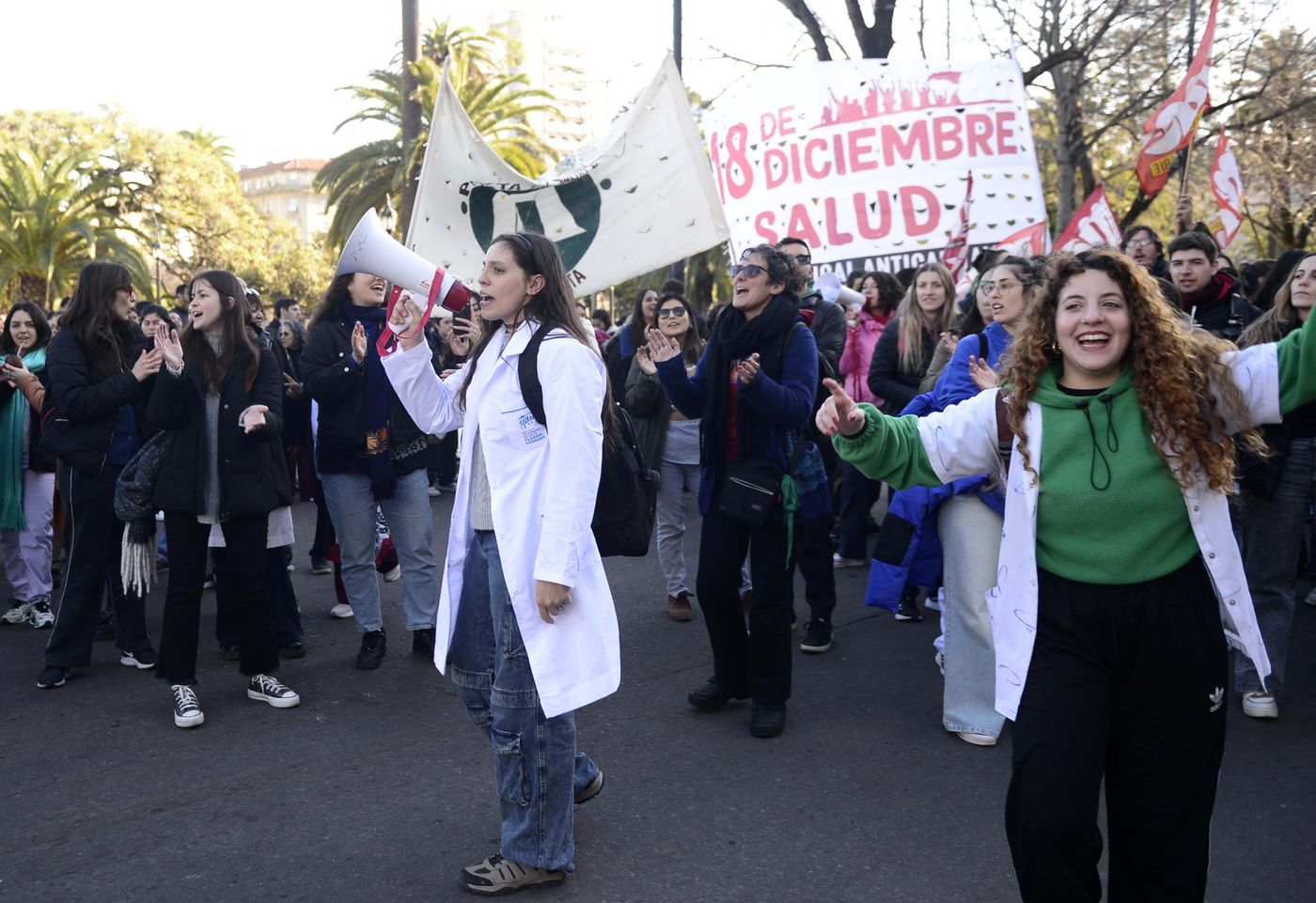 Marcha médicos residentes (17).JPG