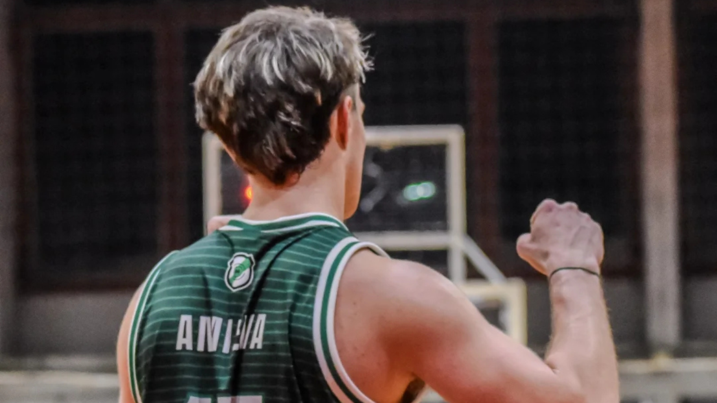 Dictaron la preventiva pero con domiciliaria para el basquetbolista platense acusado por grooming