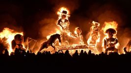 uno por uno, estos son los munecos de fin de ano que habra en la plata uno por uno, estos son los munecos de fin de ano que habra en la plata