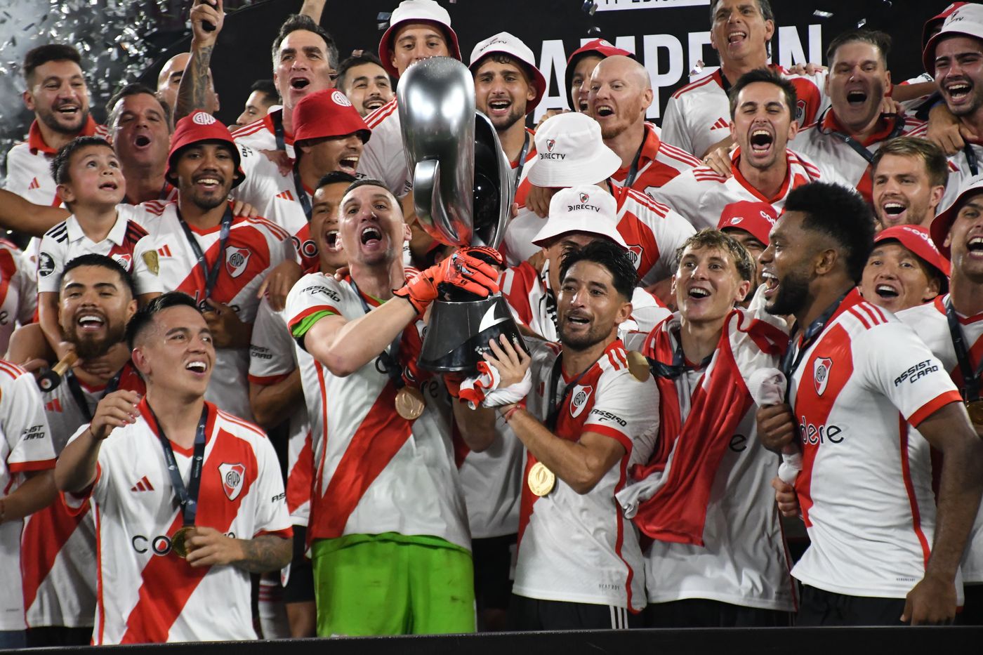 Estudiantes River copa 3.jpg