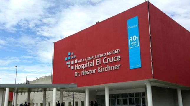 trabajadores del hospital el cruce en estado de alerta por el recorte de casi el 50%