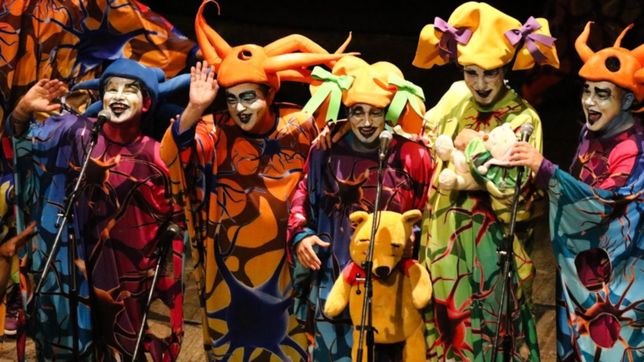 la buena moza llega con su gran exito dementes, un show de humor colorido y mordaz