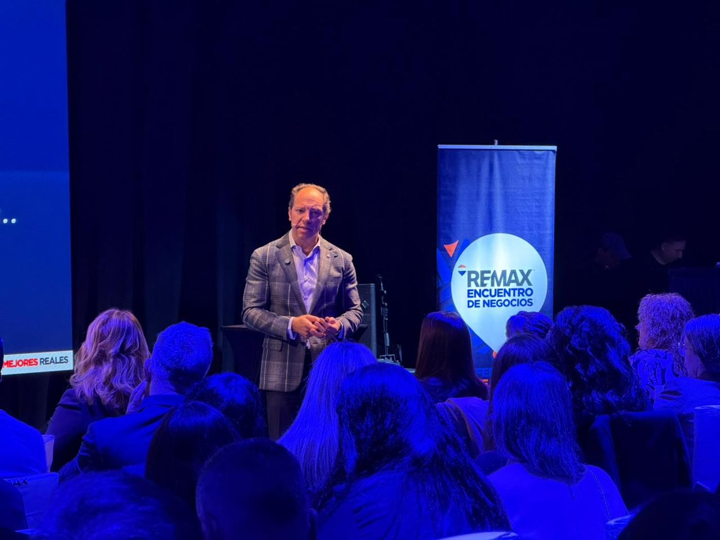 RE/MAX contin&uacute;a con su Gira Federal y reuni&oacute; a m&aacute;s de 100 referentes en La Plata