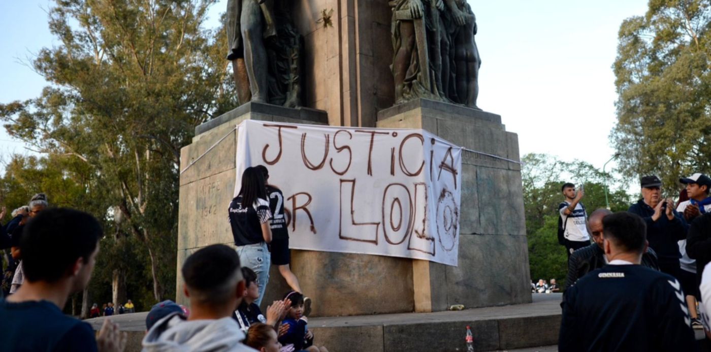 Represión en Gimnasia el día después abrazo a la cancha