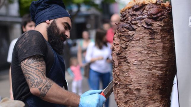 musica en vivo, circo y un patio gastronomico: fin de semana unico en calle 8