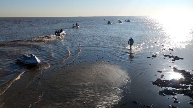 tras una semana, prefectura retoma la busqueda de los pescadores perdidos