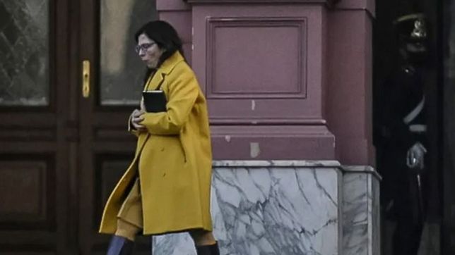 silvina batakis puso a disposicion la renuncia al ministerio de economia