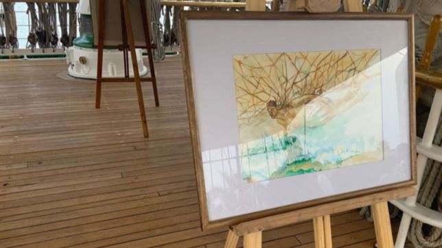 es profesor de la unlp, pinta cuadros para la fragata libertad y su arte recorre el mundo