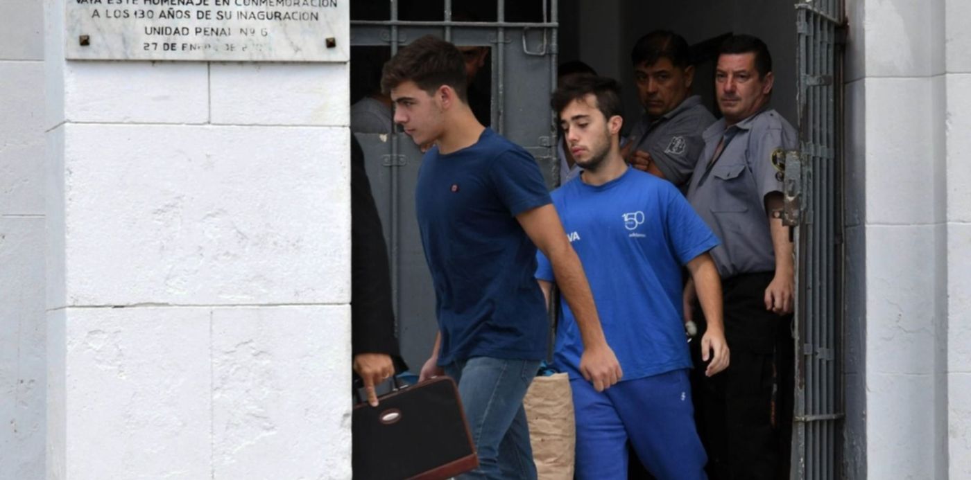 1581361743599.jpg?scaleX=1&scaleY=1&x=13&width=1474&height=737&oh=1211&y=128&rotate=0&ow=1500&&cw=1920&ch=950