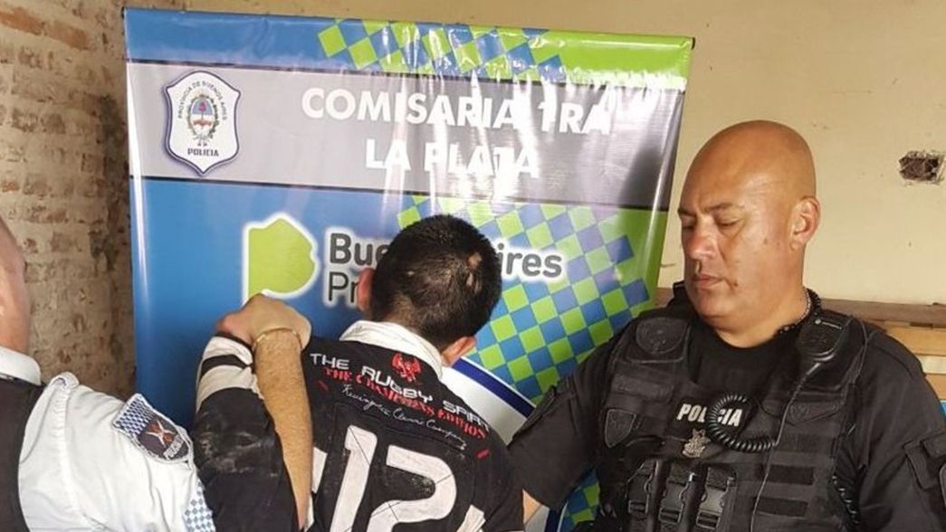 Dos personas en situación de calle se pelearon y una terminó apuñalada