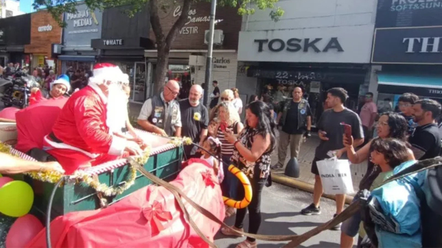 la caravana navidena de motos que se hizo en la plata llego a medios internacionales