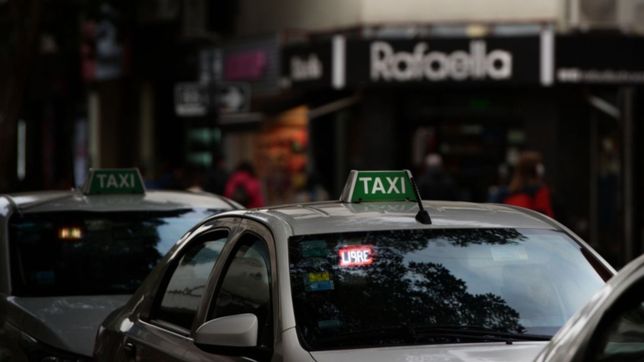 taxistas de la plata piden una tarifa diferenciada para los feriados