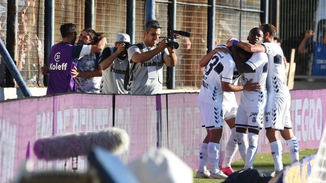 gimnasia goleo en el bosque y le gano por 5 a 2 a talleres