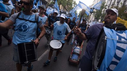 Docentes privados denuncian despidos masivos y anunciarán medidas de fuerza en La Plata