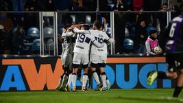 gimnasia se floreo en el bosque y goleo categoricamente a banfield gimnasia se floreo en el bosque y goleo categoricamente a banfield