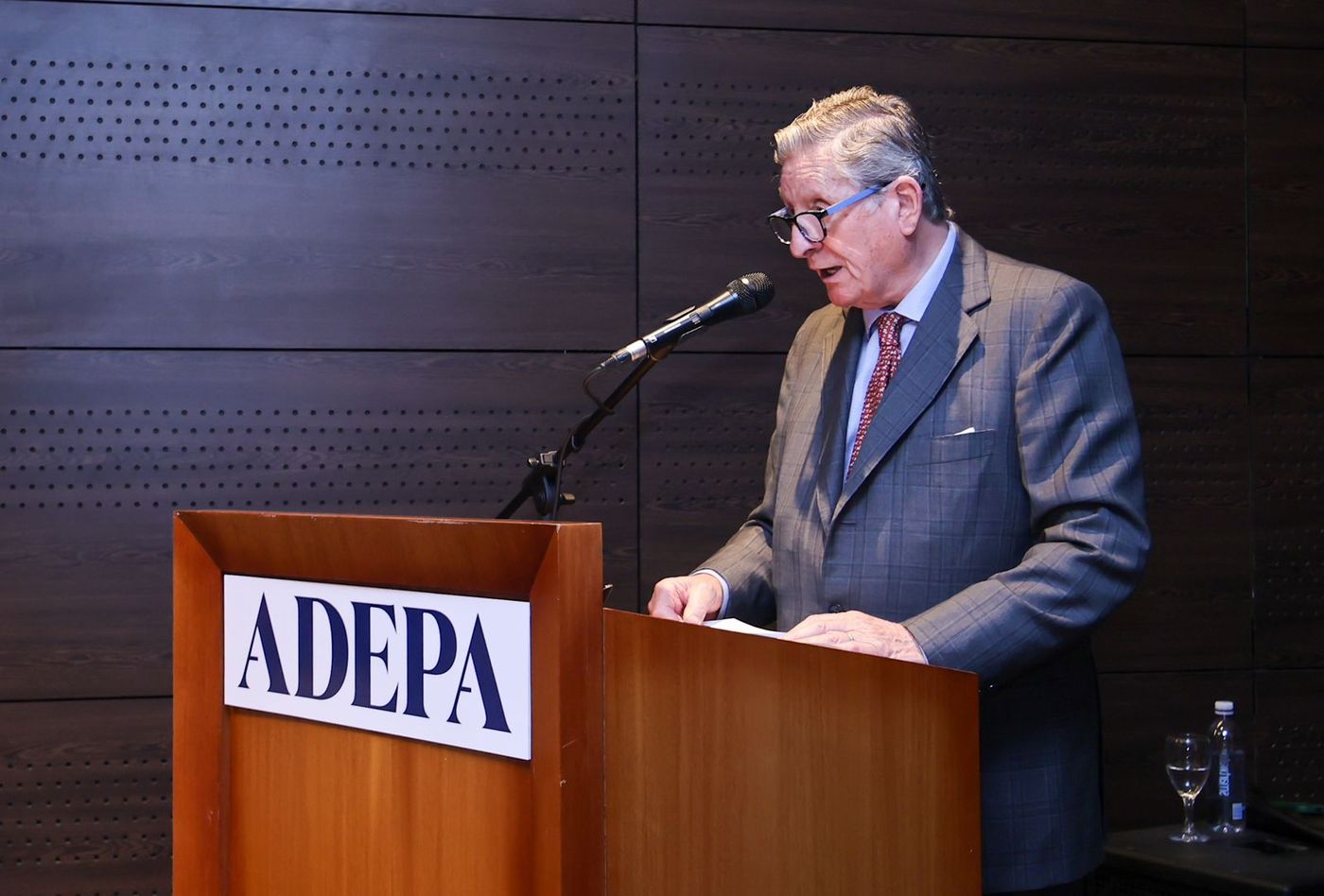 José Claudio Escribano, el presidente de la Comisión de Premios de ADEPA