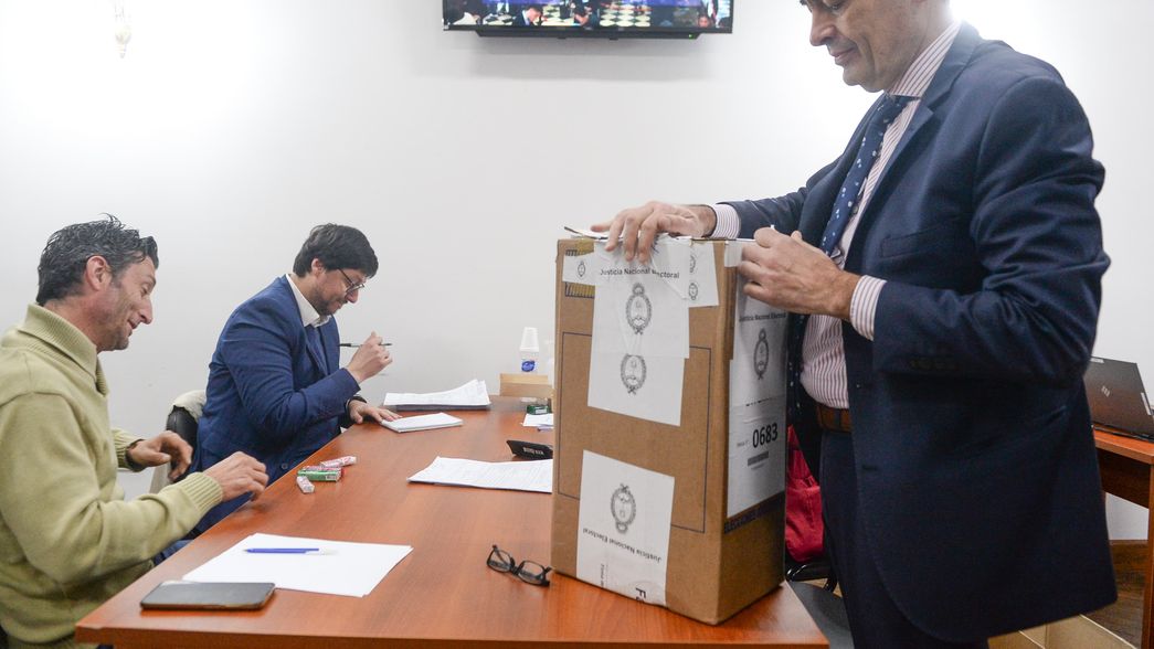 ¿Qué va a pasar con la urna de La Plata en la que no había boletas?