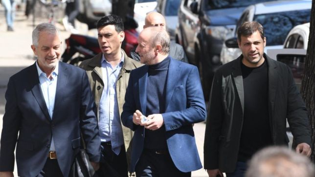 el pj bonaerense se reune en la plata para definir el tramo final de la campana