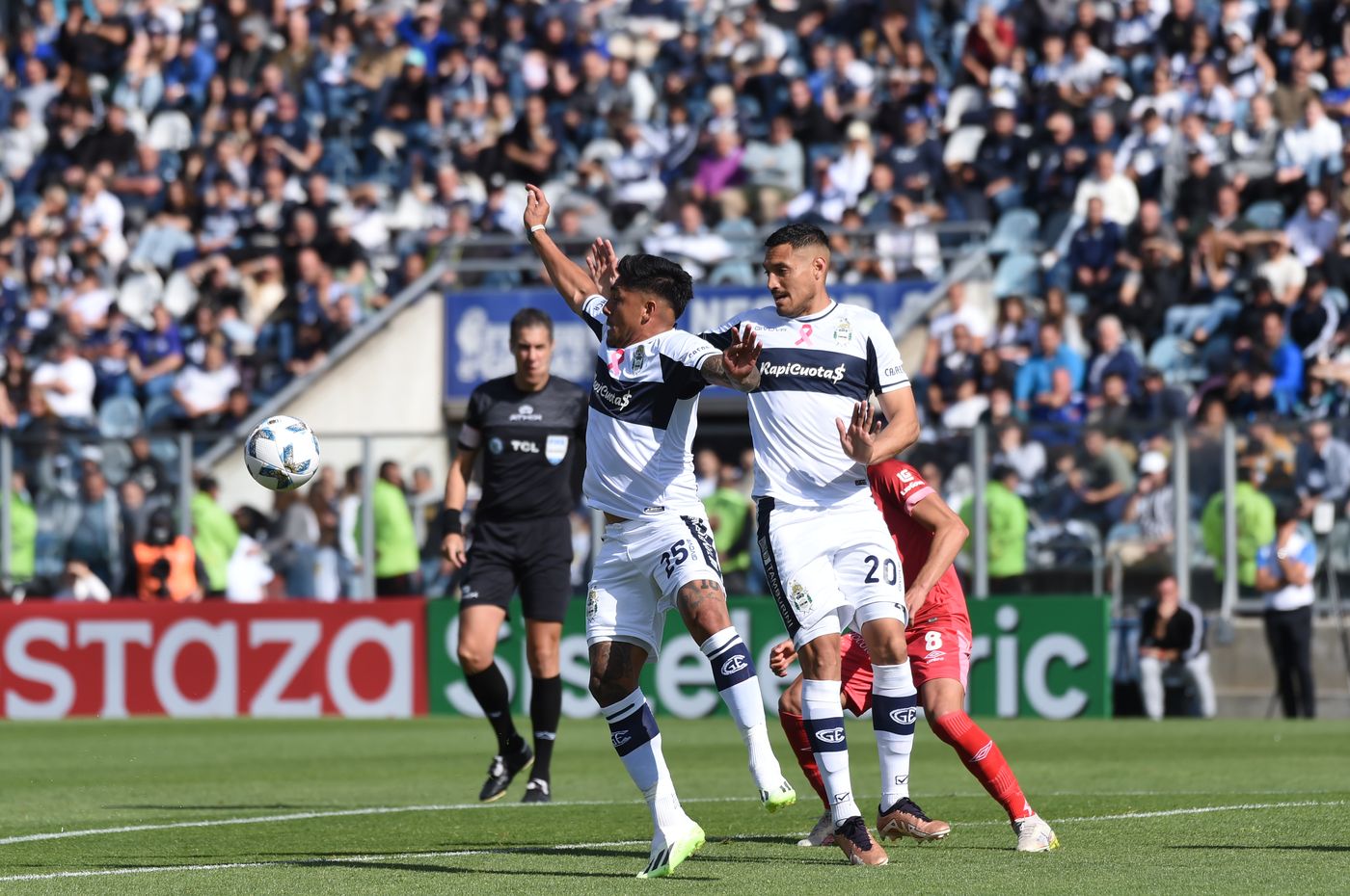 Gimnasia Argentinos Tarragona Cabral.JPG