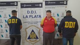 detuvieron a un playero en una estacion de servicio por abusar de la hija de su pareja detuvieron a un playero en una estacion de servicio por abusar de la hija de su pareja