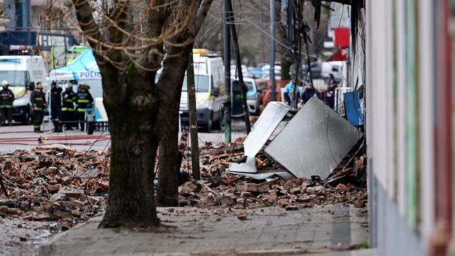 autorizaron la demolicion del deposito que se quemo en pleno centro de la plata