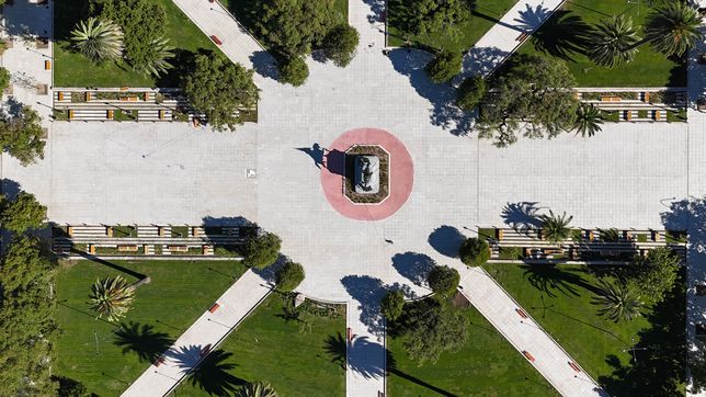 las espectaculares fotos de la plaza san martin a tan solo un dia de la reapertura