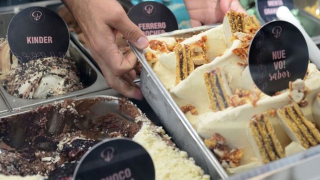 furor por el helado de guaymallen de fruta: hugo basilotta y desafio a juan sebastian veron