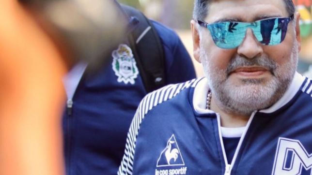 la historia del disenador del logo dm con diego armando maradona cuando era dt de racing