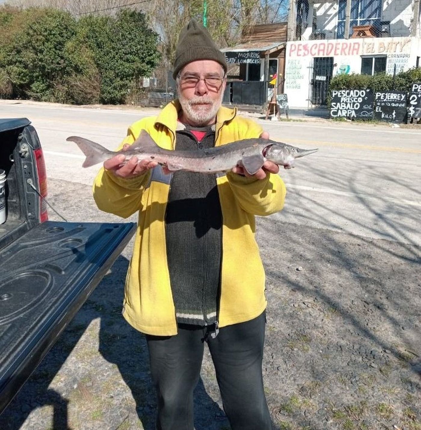 La foto de Claudio compartió con sus amigos pescadores y terminó siendo clave para seguir la pista de los esturiones en el Río de la Plata. La foto de Claudio compartió con sus amigos pescadores y terminó siendo clave para seguir la pista de los esturiones en el Río de la Plata.