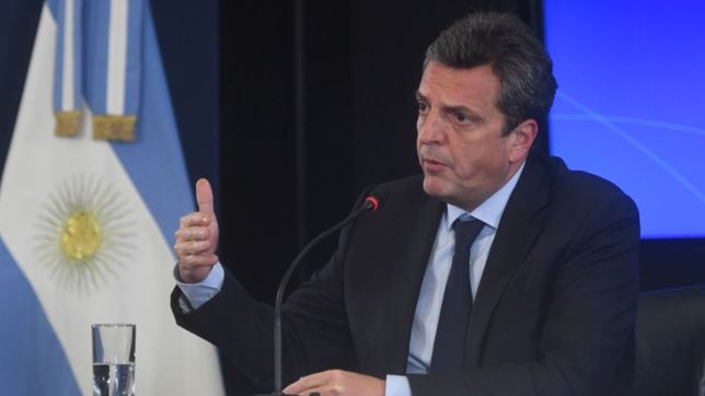 reservas, tarifas y planes sociales: los ejes del plan economico que presento massa