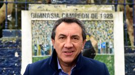 mariano cowen, un presidente que no se esconde y responde a las criticas y amenazas mariano cowen, un presidente que no se esconde y responde a las criticas y amenazas