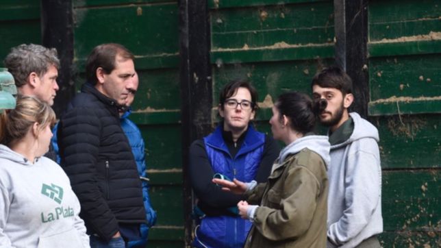 garro visito a pelusa y se reunio con la especialista norteamericana suzzane garrett