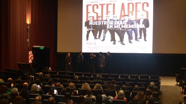 se estreno en la plata la pelicula de estelares con la presencia de la banda en la sala