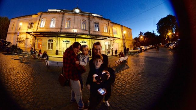 los micros seran gratis en toda la plata para disfrutar de los museos a la luz de la luna