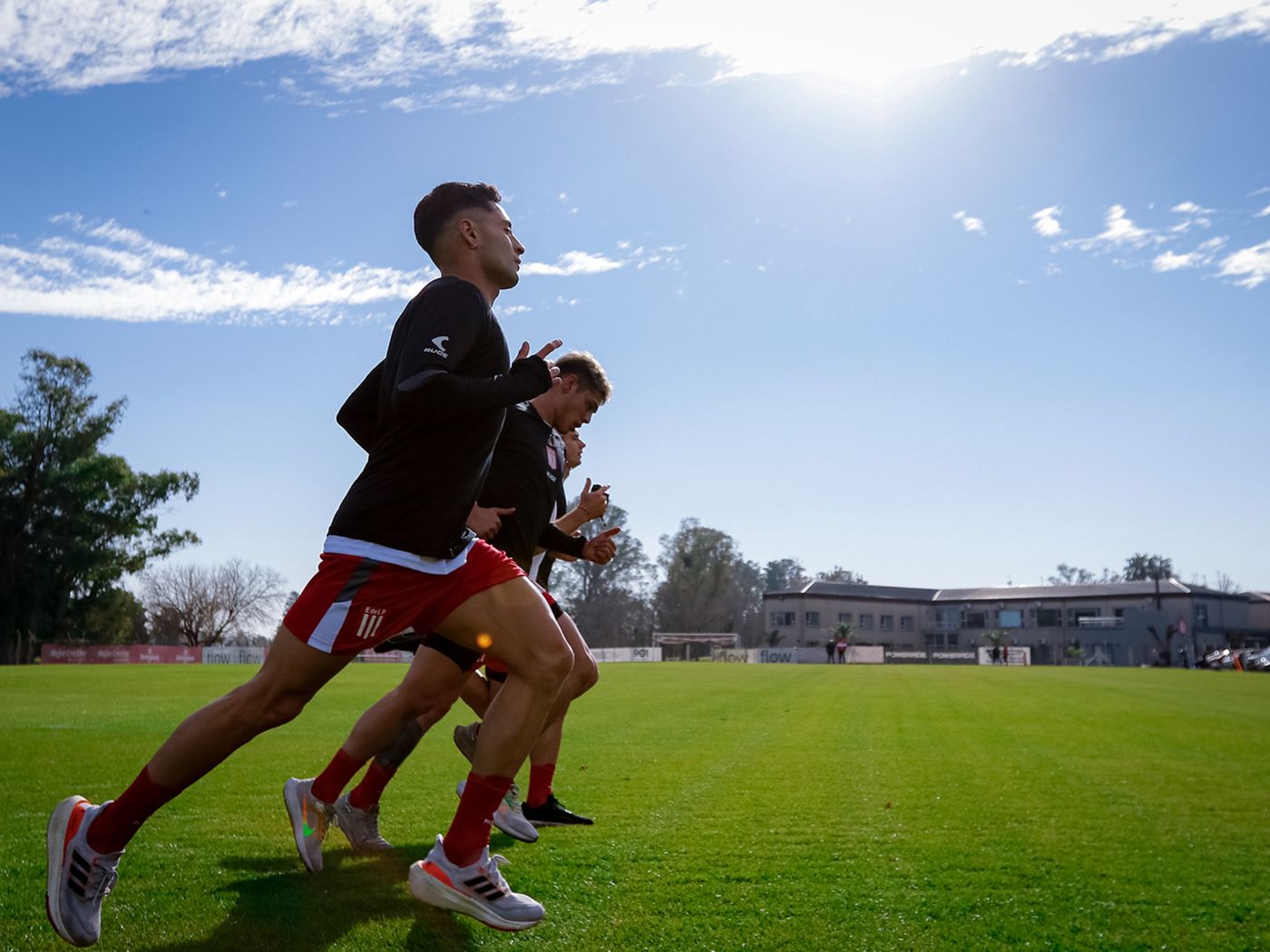 Entrenamiento Estudiantes Javier Altamirano.jpg