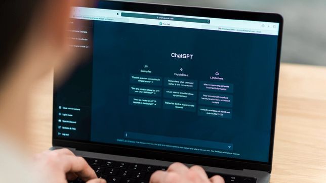 docentes reclaman capacitaciones en inteligencia artificial y un marco que regule su uso en las aulas