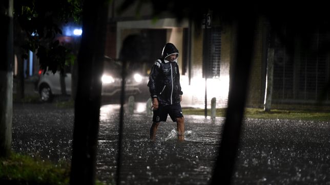 la plata esta bajo alerta naranja por fuertes tormentas y probable caida de granizo