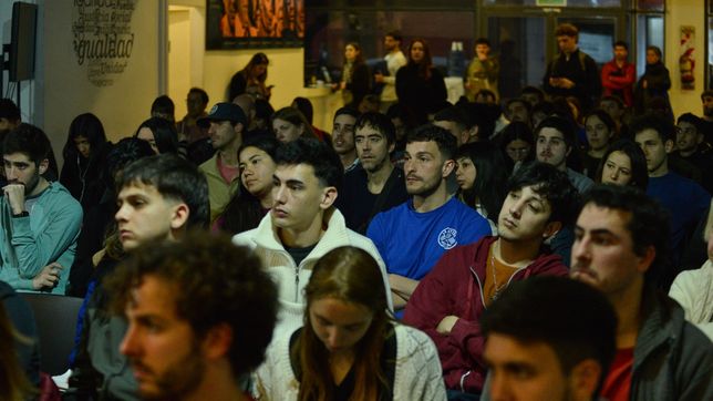 mas de 10 mil inscriptos ya participan del curso de formacion politica lanzado en la plata