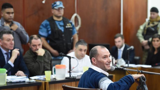 el lider de la triple fuga apunto a un policia de la plata por un crimen narco