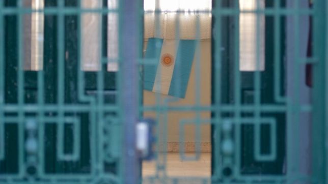 la provincia ratifico que les descontara los dias a los docentes que paren