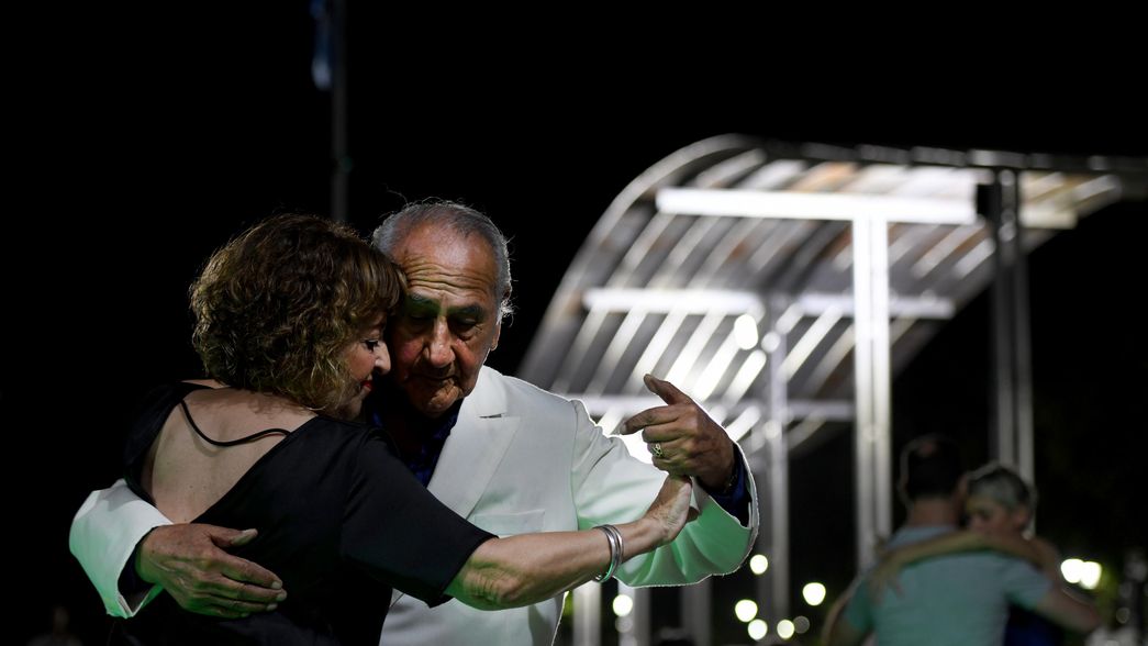 Walking Tour, Un paseo por la Luna, Desafinado Club y más en la agenda cultural