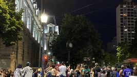 vecinos realizaron el cuarto cacerolazo contra milei en la plata y pidieron paro general vecinos realizaron el cuarto cacerolazo contra milei en la plata y pidieron paro general