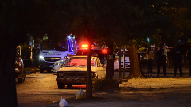 un hombre discutio con su ex en arturo segui, la golpeo y quemo su casa con ella dentro