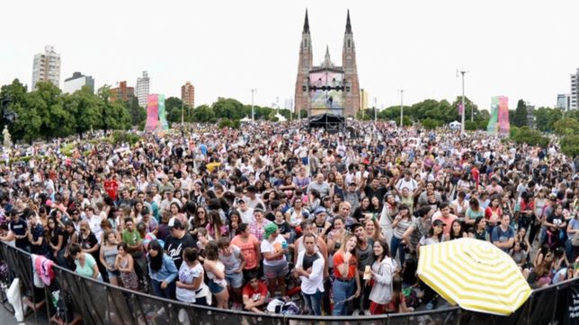 ¿hay o no feriado el aniversario de la plata? confirman que pasara el 19 de noviembre