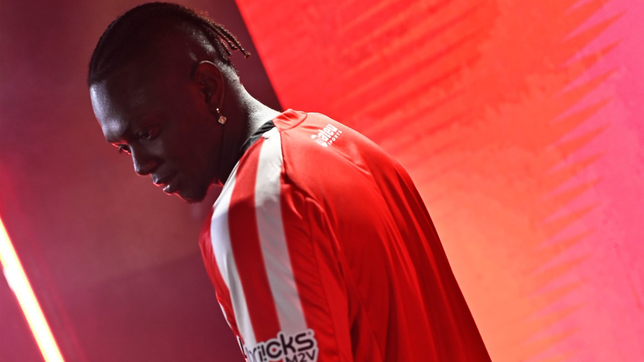 estudiantes cerro un acuerdo historico para su camiseta que triplicara los ingresos por sponsoreo